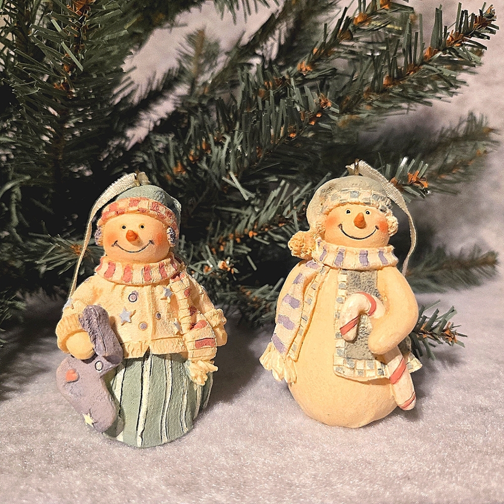 VTG Plum Pudding Snowman Pair Handpainted Resin Figurine Ornament Cottagecore